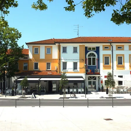Lipa, & Bistro 3*