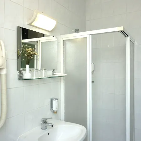 Lipa, & Bistro Nova Gorica