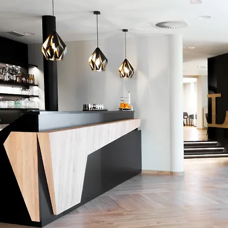 Hotel Lipa, & Bistro Nova Gorica
