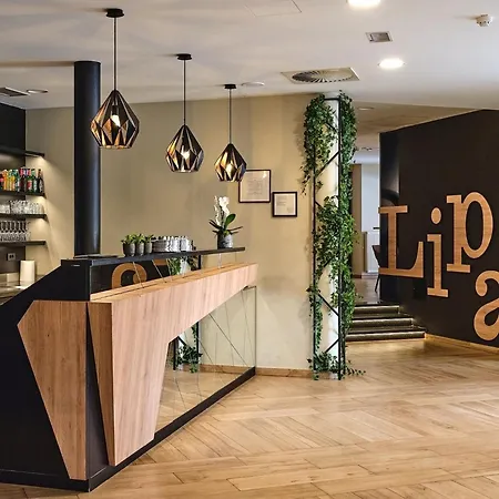 Lipa, & Bistro Hotel 3*