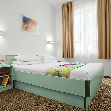 Hotel Lipa, & Bistro