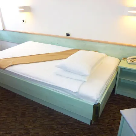 Lipa, & Bistro Nova Gorica