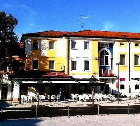 Lipa, & Bistro Hotel