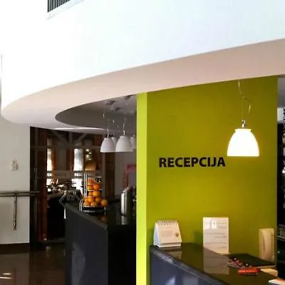 Lipa, & Bistro