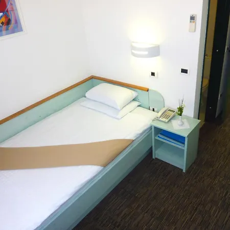 Lipa, & Bistro 3* Nova Gorica