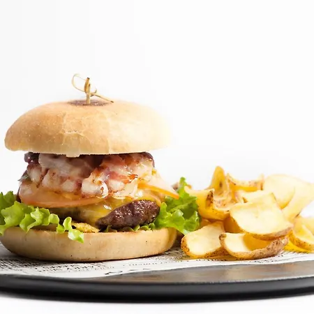 Hotel Lipa, & Bistro Nova Gorica