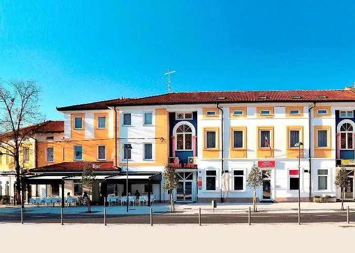 Hotel Lipa, & Bistro 3*