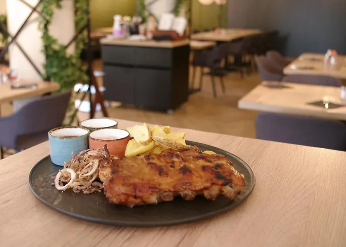 Lipa, Hotel&bistro Hotel 3*