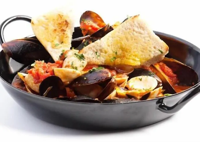 Lipa, & Bistro Hotel