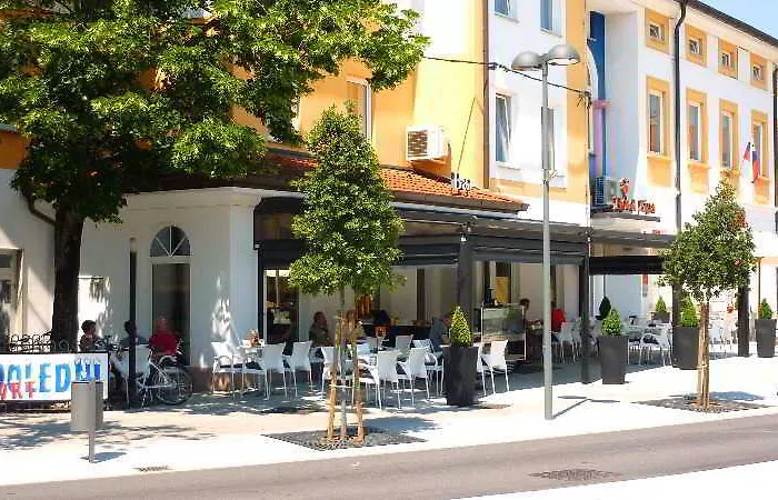 Hotel Lipa, & Bistro