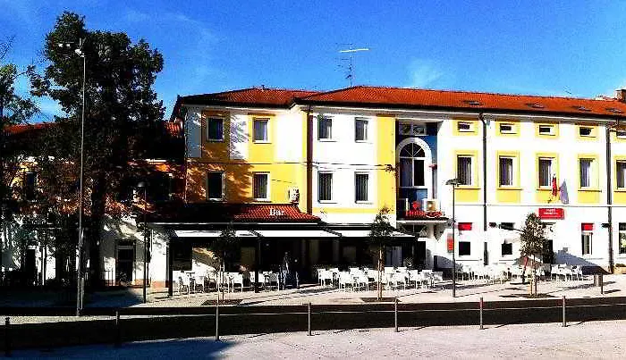 Lipa, Hotel&bistro Hotel